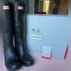 HUNTER BOOTS